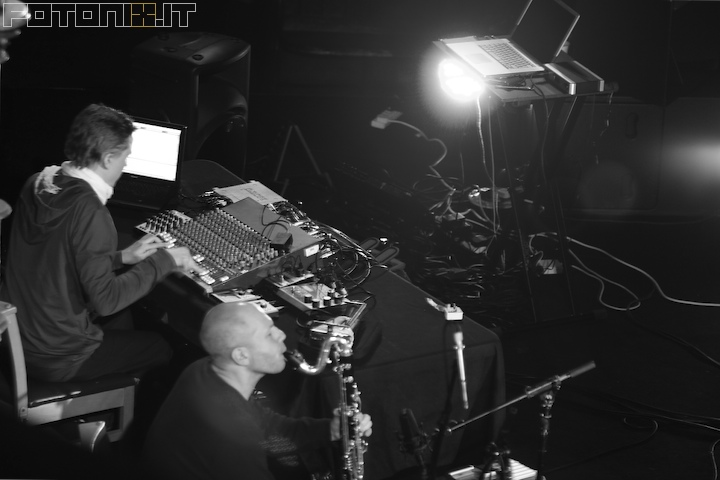 Vladislav Delay and Lucio Capece live in London