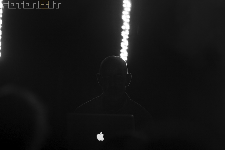 Thomas Fehlmann live in London